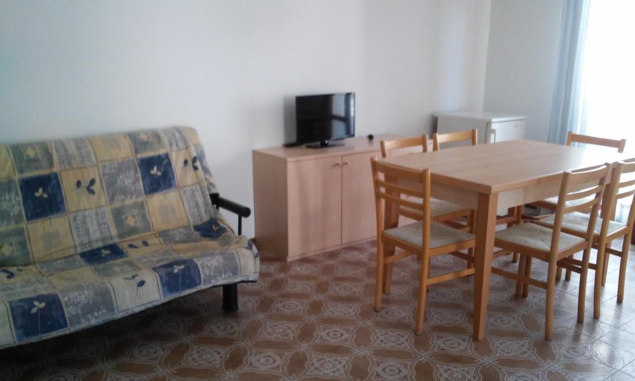 Residence Gallo - Walterigato Apartments Per Solo Famiglie Lido di Jesolo Dış mekan fotoğraf